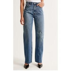 NWT Abercrombie & Fitch Womens The Loose High Rise Jean Size 6S